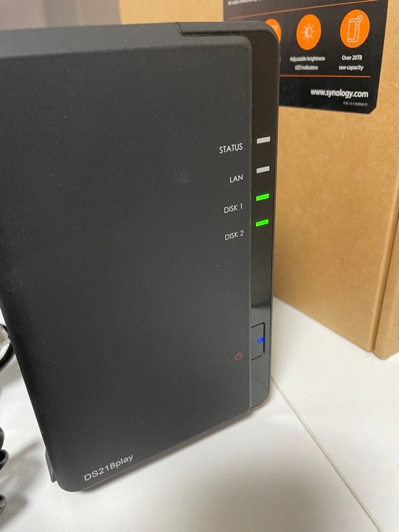 Synology DS218play NAS 本体一式（HDD３TBx 2付き)