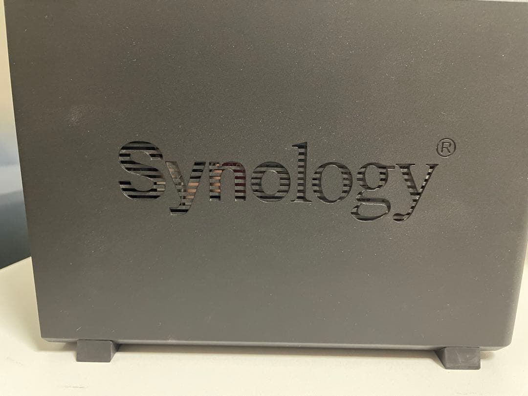Synology DS218play NAS 本体一式（HDD３TBx 2付き)