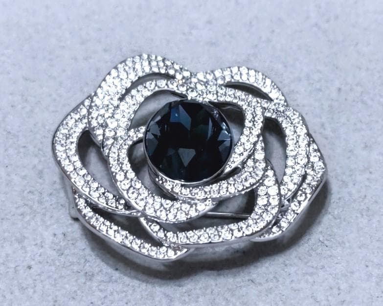 スワロフスキーBarret　ブローチ ブルー　ロジウムプレート　箱付　40936