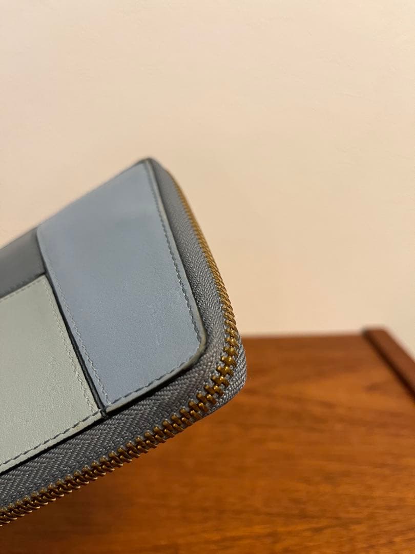 [miku(’-’*)♪ ] LOEWE 二つ折り財布