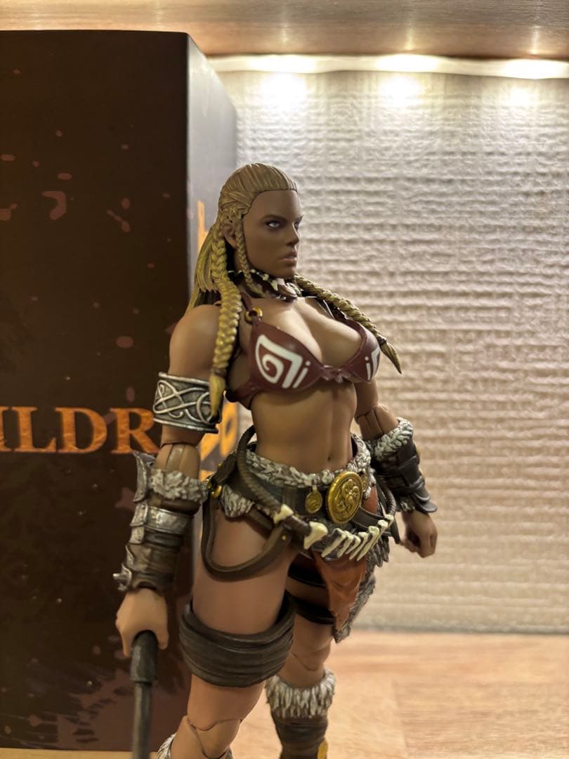 XESRAY STUDIO Gold Hilder，1/12 　６インチ