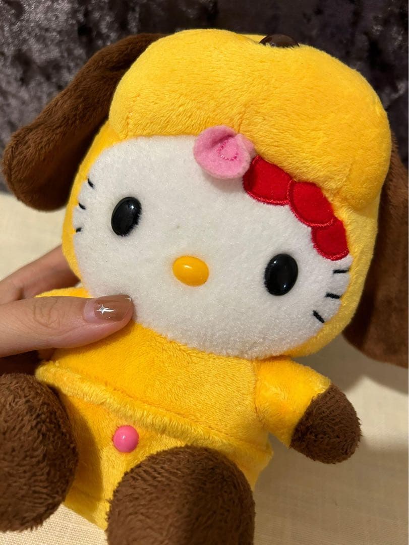 ハローキティ 犬のフード付きぬいぐるみ