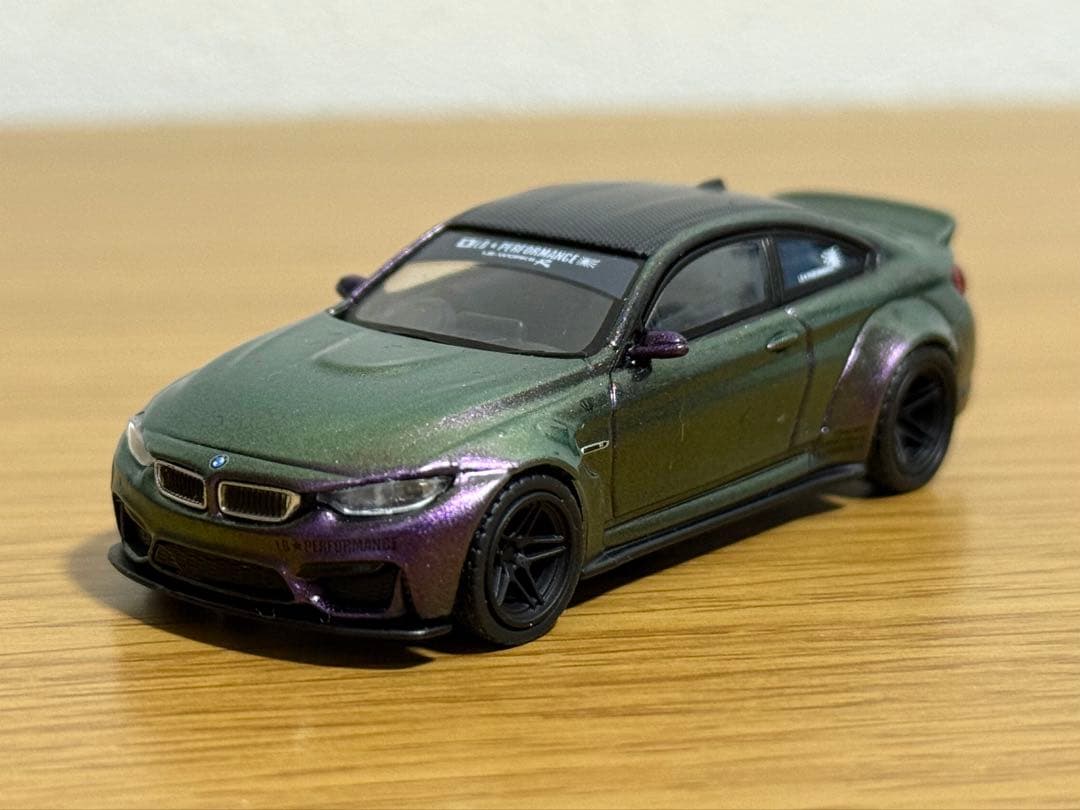 LB★WORKS BMW M4 1/64 MINI GT No.228 ミニカー