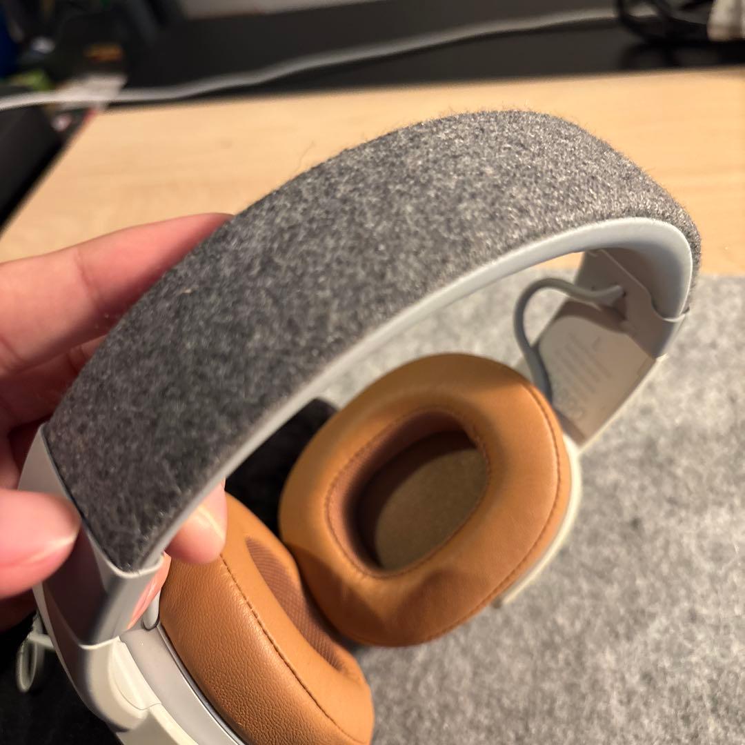 ヘッドホン skullcandy crusher wireless grayTAN