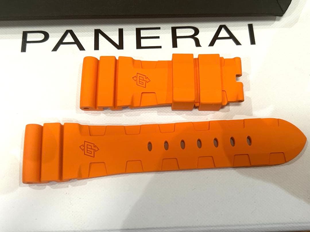 パネライ　ラバーベルト　新品未使用　正規品　今週までセール価格！