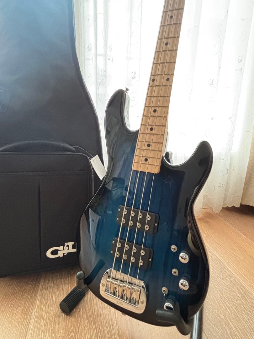 G&L L-2000 エレキベース TRIBUTE ブルーバースト