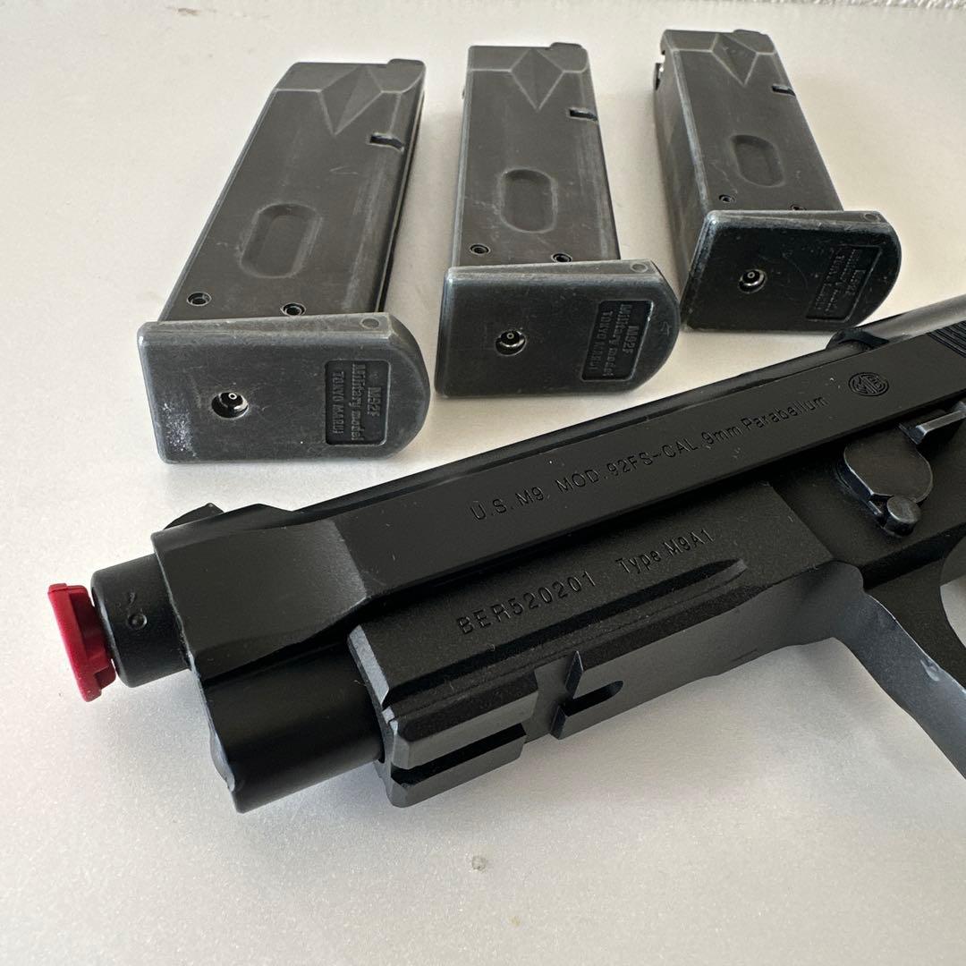 3*s様 東京マルイ　ガスブローバック　M9A1　マガジン３本付き