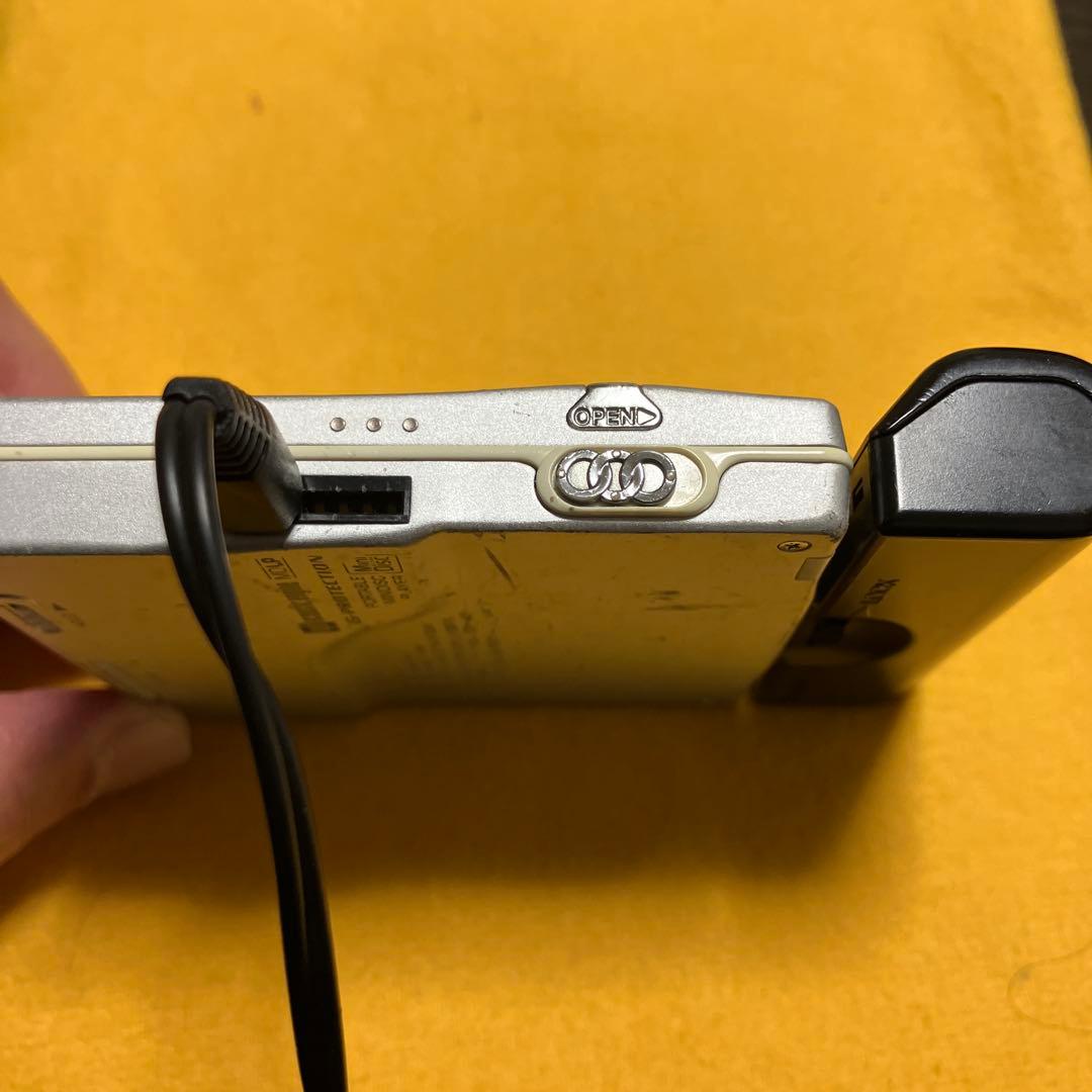 完動品　SONY MZ-E710 ポータブルMDプレーヤーMD再生専用機