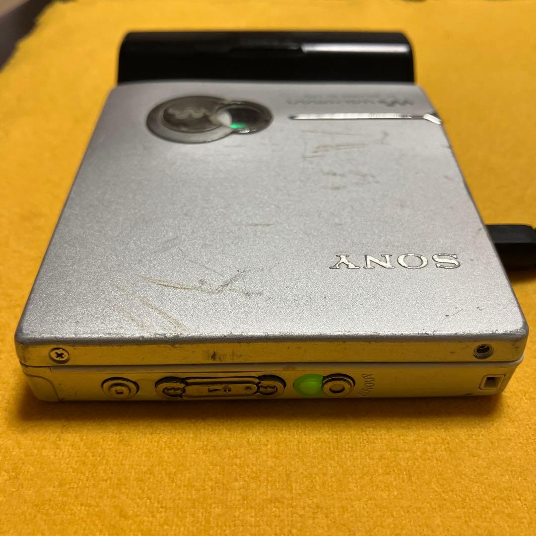 完動品　SONY MZ-E710 ポータブルMDプレーヤーMD再生専用機