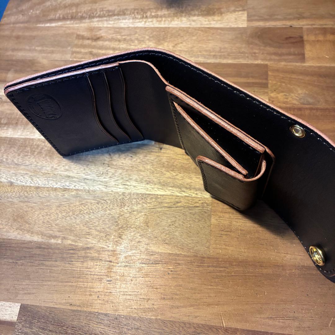 ショートトラッカーウォレット　栃木レザー　オイルレザー　丘染めブラック