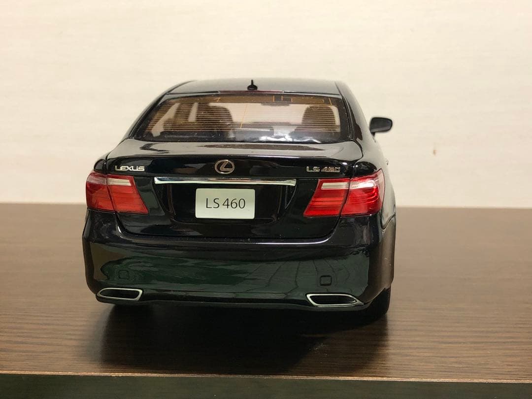 ポ*チ様 1/18 レクサス LS460 ブラック ミニカー NOREV