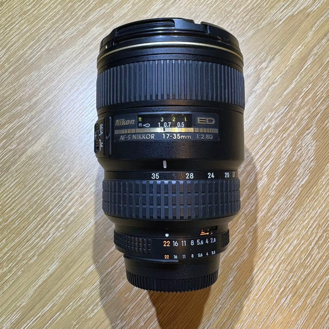 Nikon AF-S nikkor 17-35mm f2.8 ED ケース付