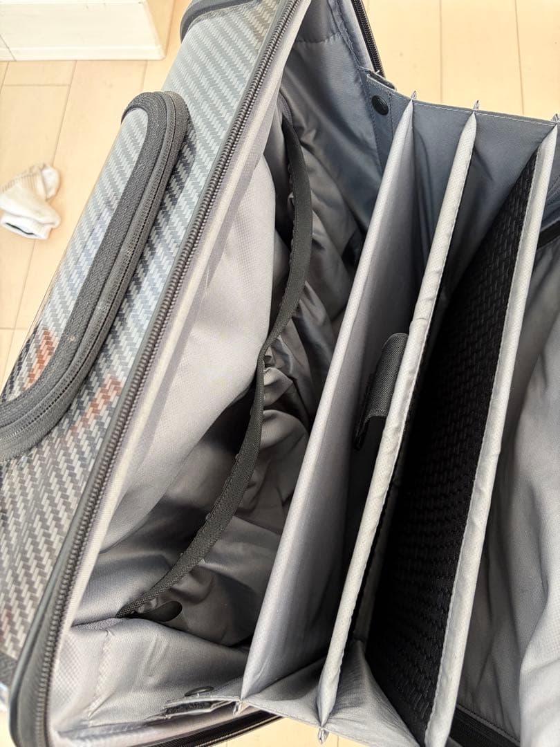 TUMI カーボンファイバーキャリーケース 中型