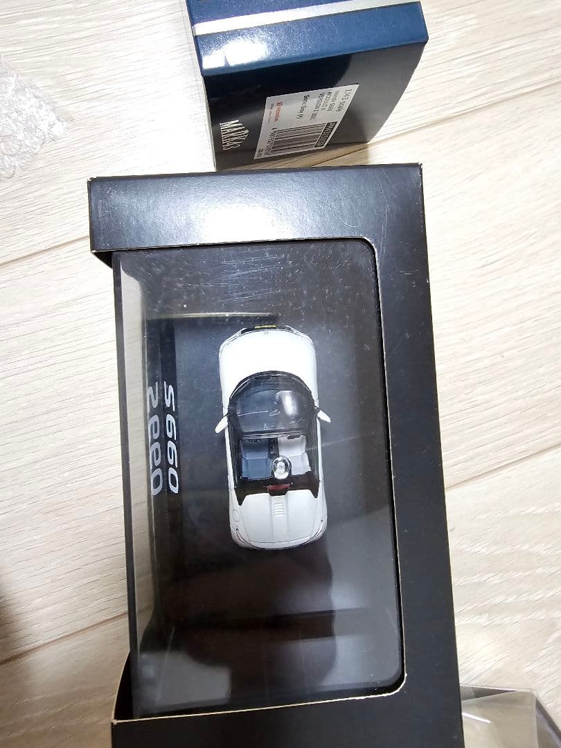 S660 ホワイト ミニカー 1/43