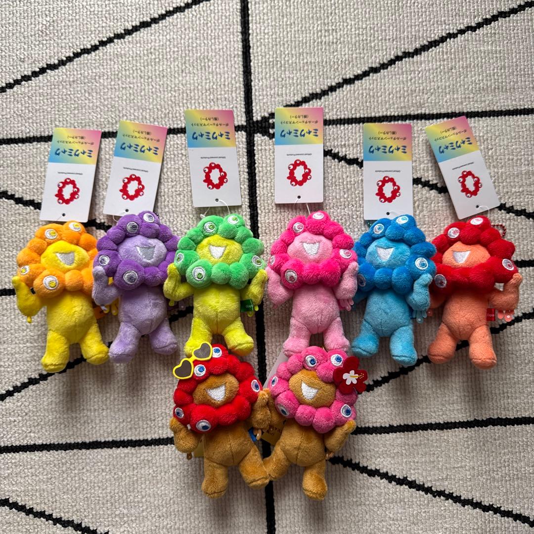 ミャクミャク　推しカラー＆日焼けミャクミャク