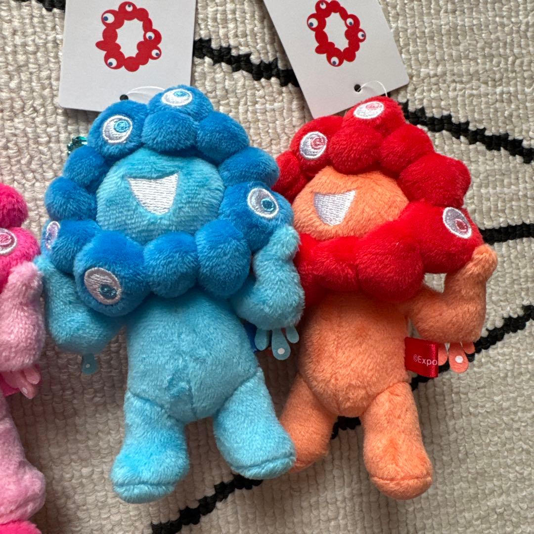 ミャクミャク　推しカラー＆日焼けミャクミャク