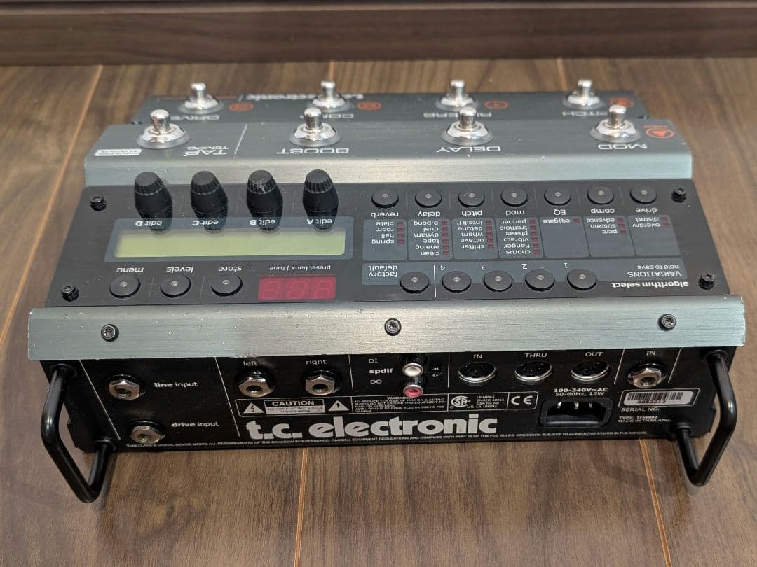 ギター t.c.electronic nova system