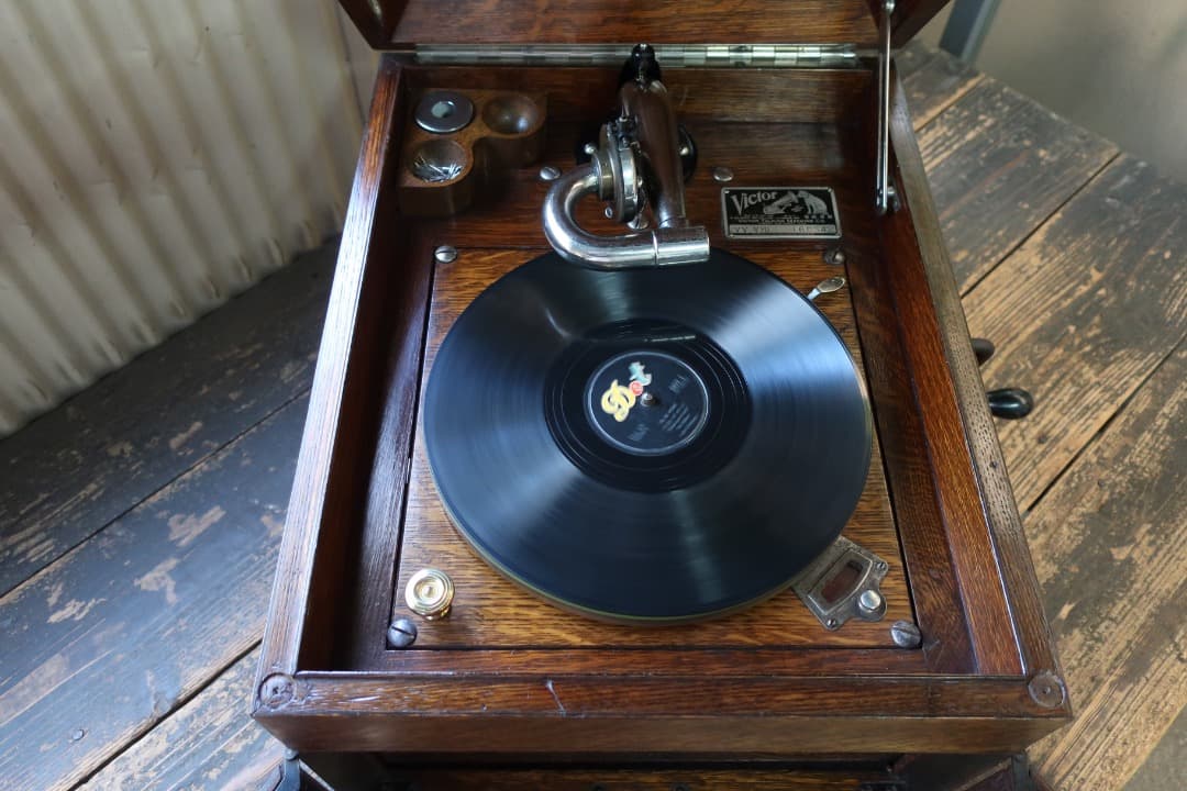 極上品！動画あり ! 蓄音機 ビクトローラ Victrola VV-VⅢ