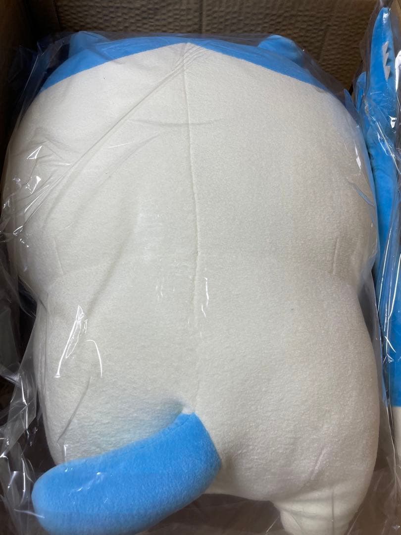 ちいかわ 討伐棒をもった特大ぬいぐるみ(ハチワレ)