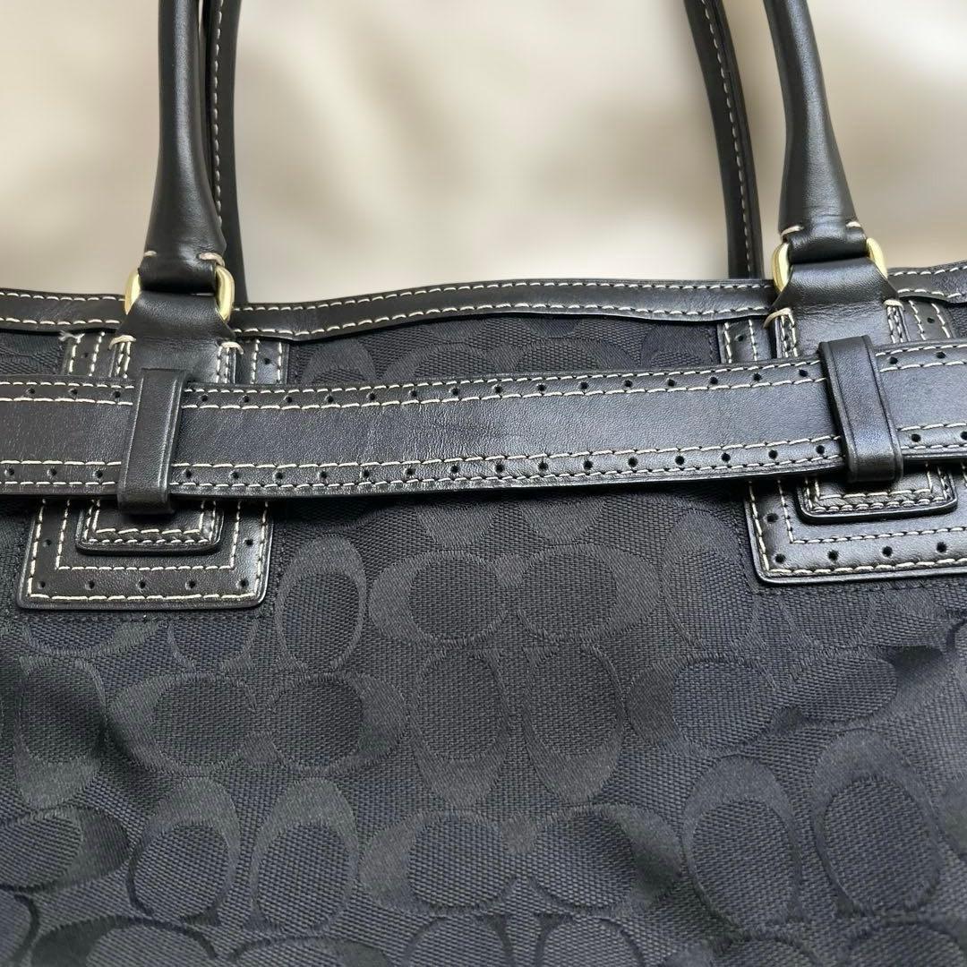 COACH ブラックショルダーバッグ