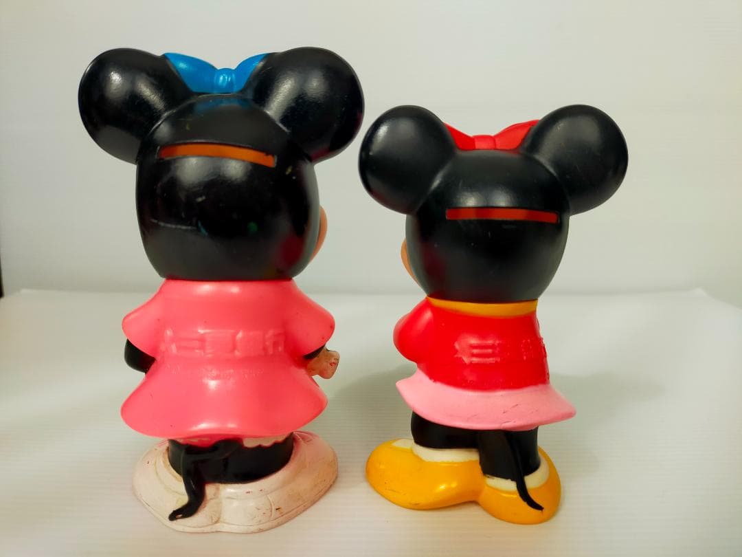 三菱銀行　貯金箱　カウンター用２体、小８体　ミッキー　ミニー
