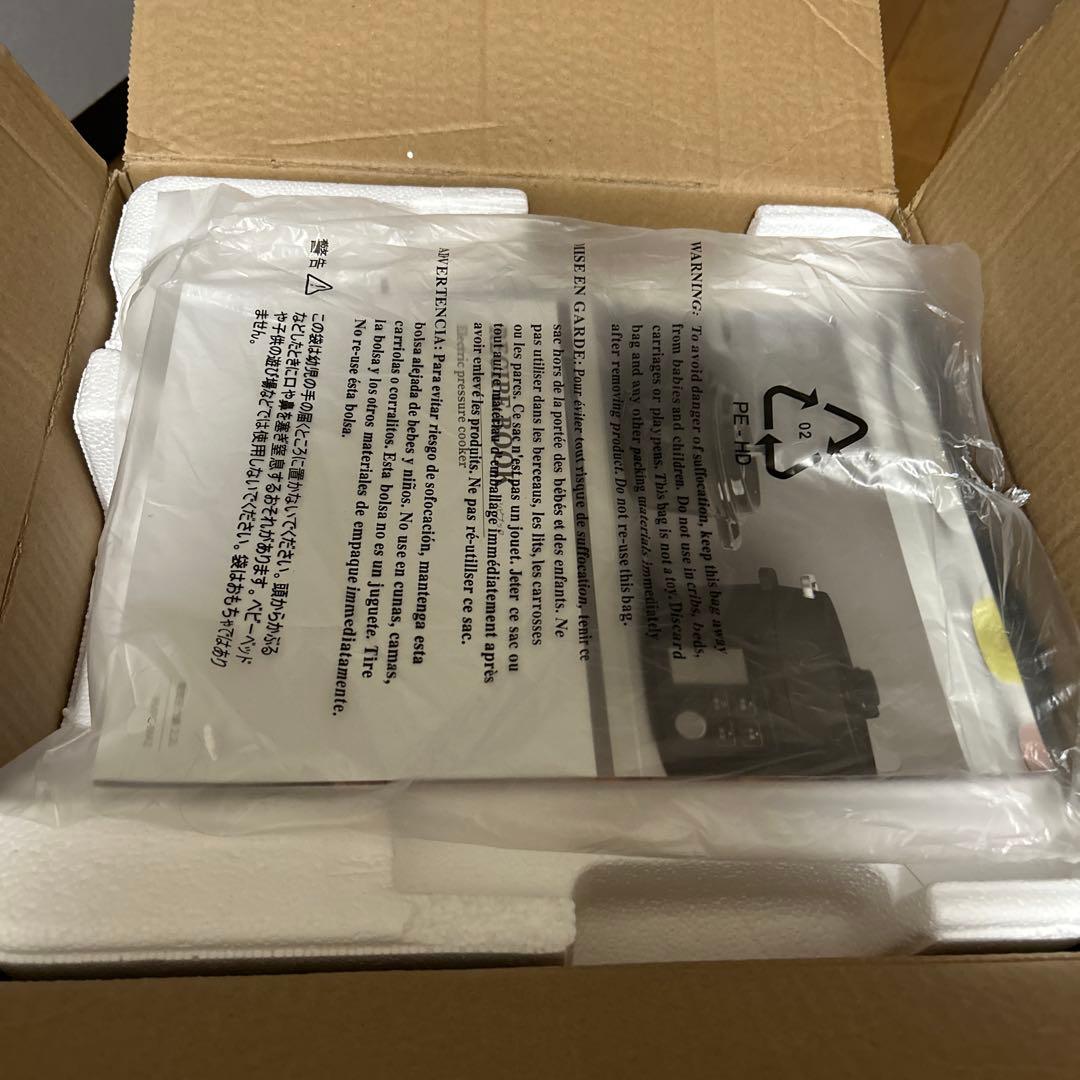 【未使用品】アイリスオーヤマ電気圧力鍋2.2L PMPC-MA2