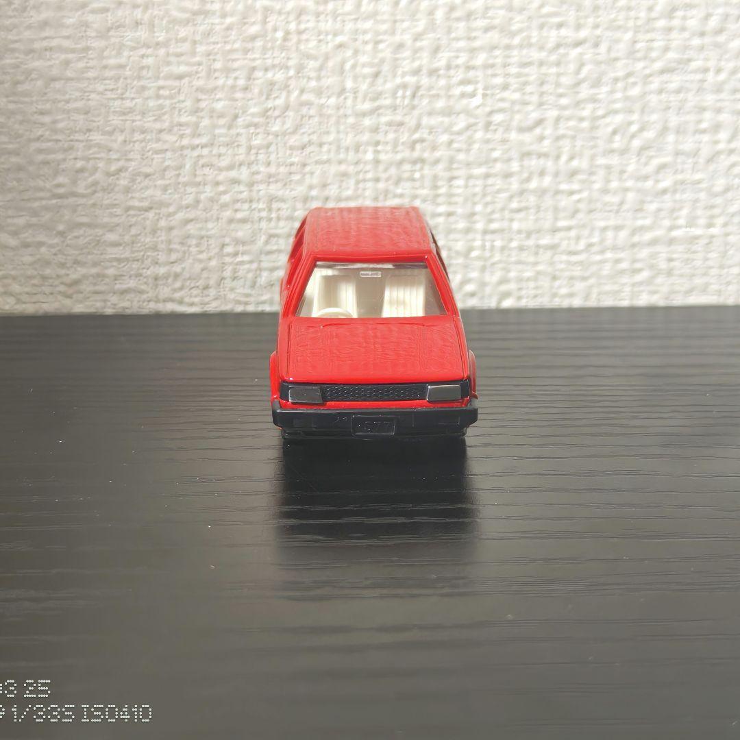 TOMICA　トミカ　ブルーバード　ワゴン　赤色　箱付き