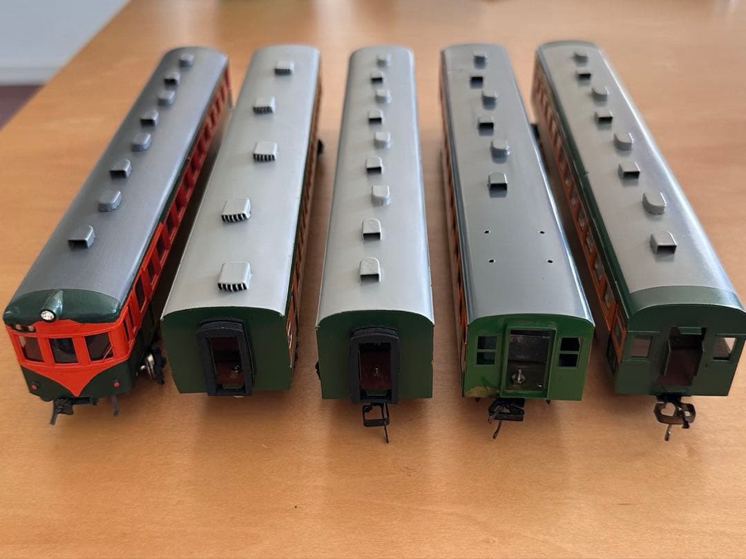 旧湘南型　80系　HOゲージ　一等車　鉄道模型　完成車　モーター付き