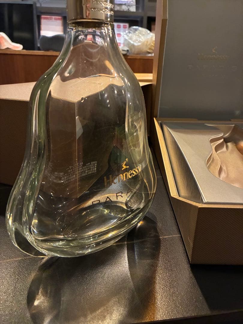 Hennessy Paradis ヘネシー　パラディ　空瓶空箱2セット