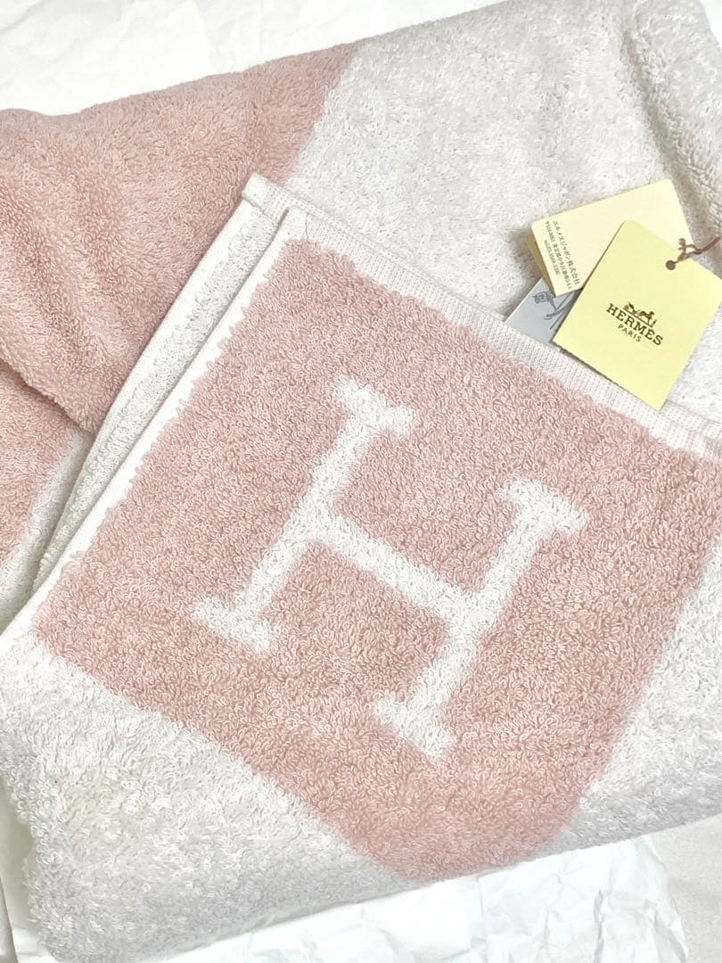 HERMES バスタオル ピンク・ホワイト フェイスタオル アヴァロン