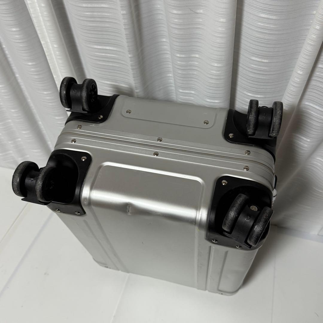 ゼロハリバートン　GEO Aluminum3.0TR　シルバー　キャリーケース