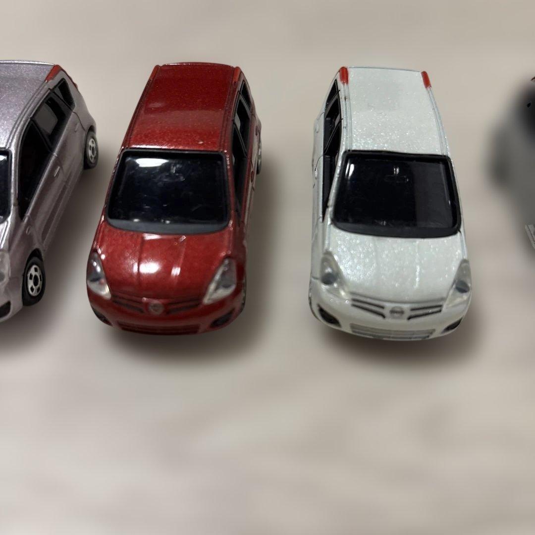ノート　ティーダ　トミカ　カラーサンプル　NOTE　TIIDA NISSAN