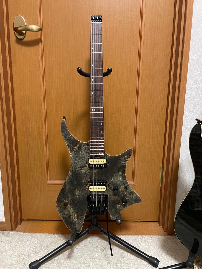 値下げEART ヘッドレスギター初期型 トレモロ付