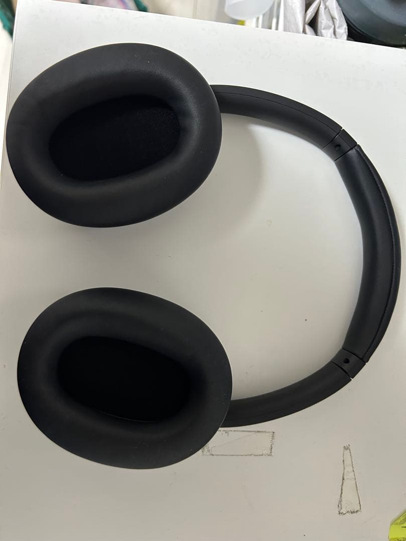 SONY新品同様　ブラック ワイヤレスヘッドホン