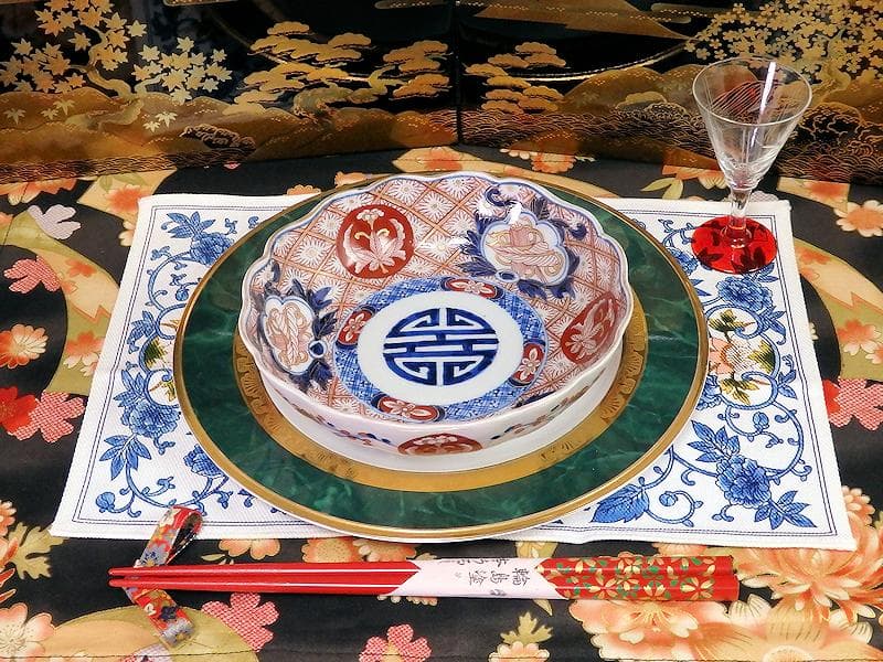 古伊万里　金襴手　菊花四方襷紋に吉祥紋の図　膾皿　３客　D960AS-BVl