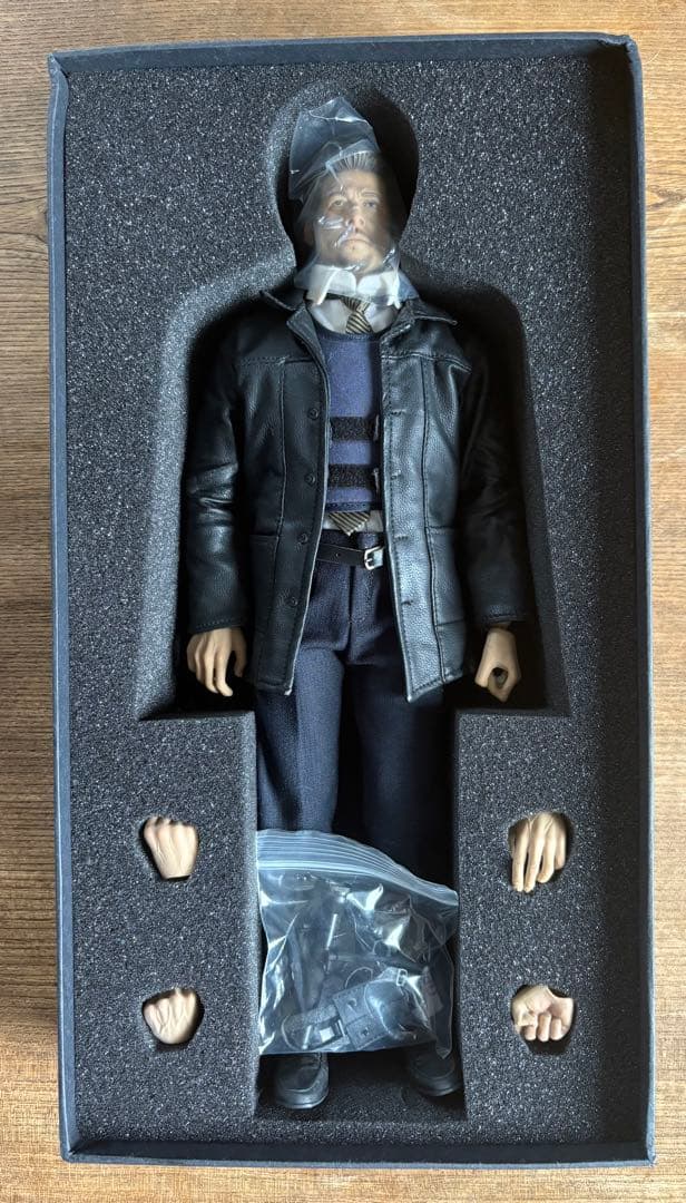 貴重　映画セブン　モーガン・フリーマン、ブラッド・ピット　1/6 2体セット