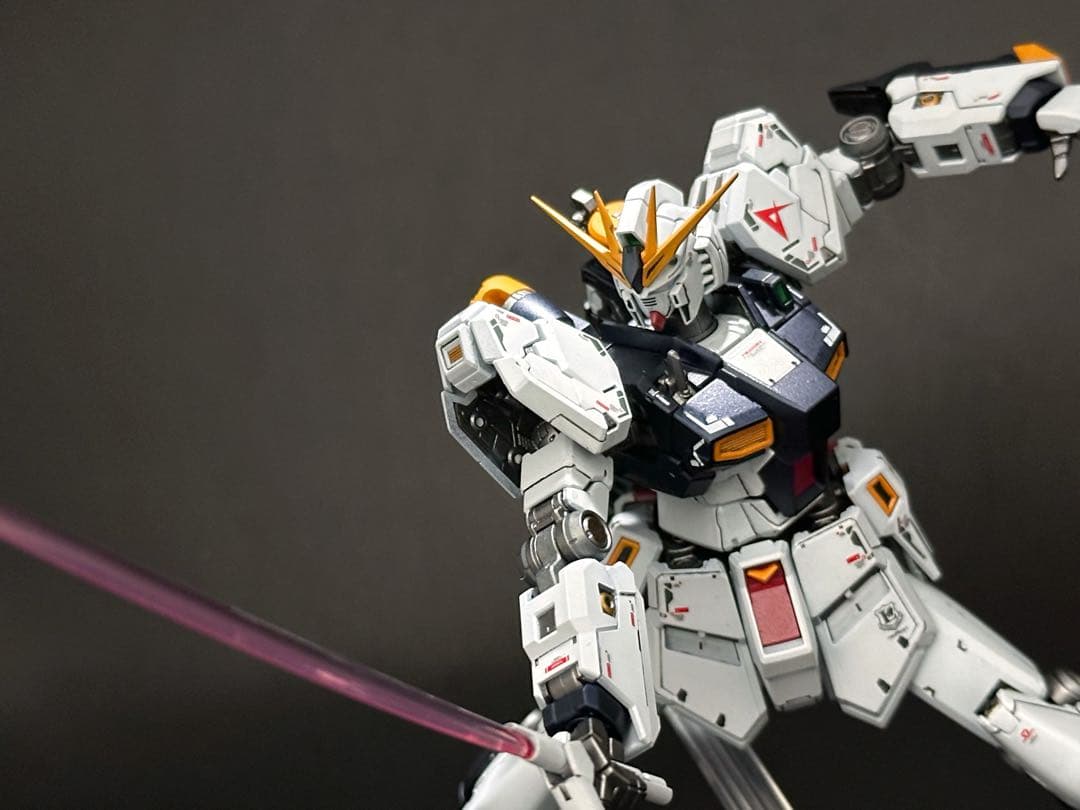 m*中様 ガンプラ RG 全塗装完成品 νガンダム