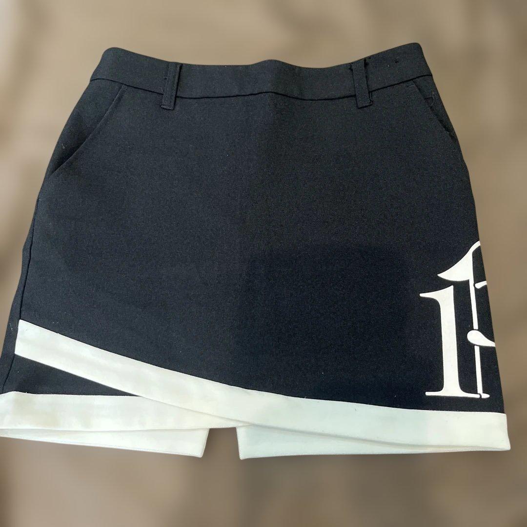 1PIU1UGUALE3 /ウノピゥ スカート　サイズII ブラック