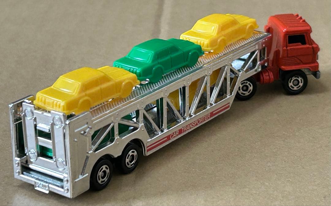 ロングトミカ 日野 カートランスポーター