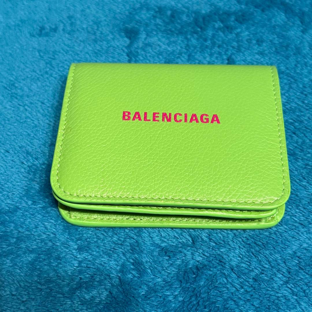 BALENCIAGA 二つ折り財布 グリーン　バレンシアガ　ウォレット