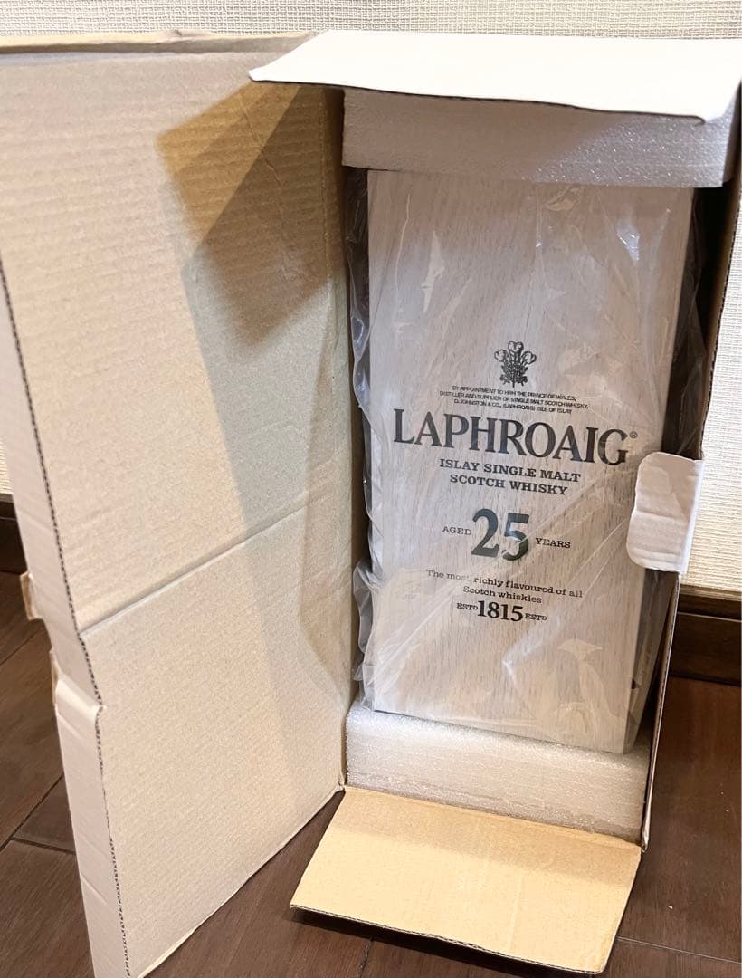 ラフロイグ 25年 カスクストレングス 52° 木箱入新品2018リリース希少品