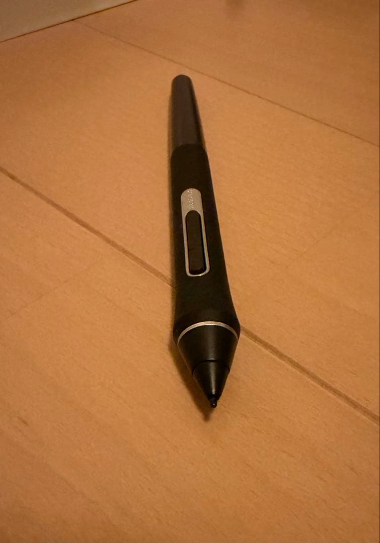 Wacom intuos Pro PTH-660 ペンタブレット　Mサイズ