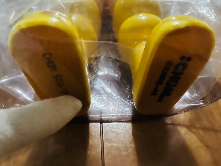 100%本物　超激レア　新品未開封　KAWS CHUM ED500 イエロー