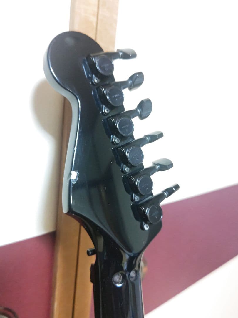 フェンダージャパン ストラトキャスター ブラッドギルズ フロイドローズ搭載