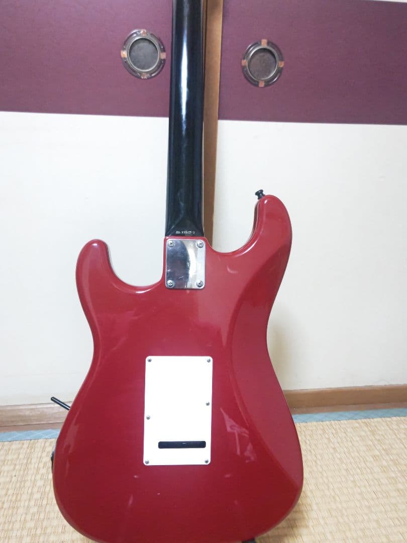 フェンダージャパン ストラトキャスター ブラッドギルズ フロイドローズ搭載