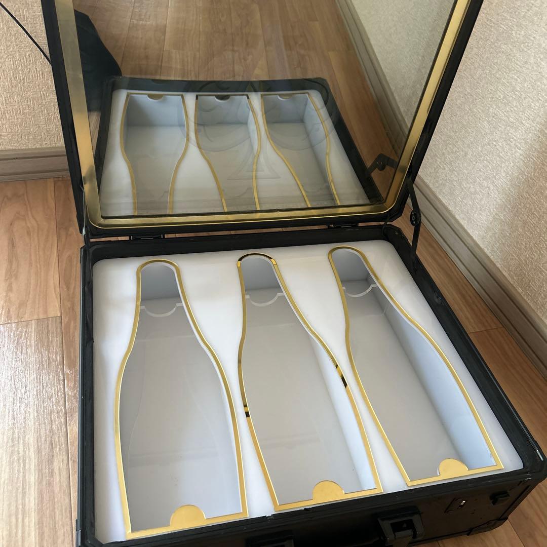 アルマンドアタッシュケース