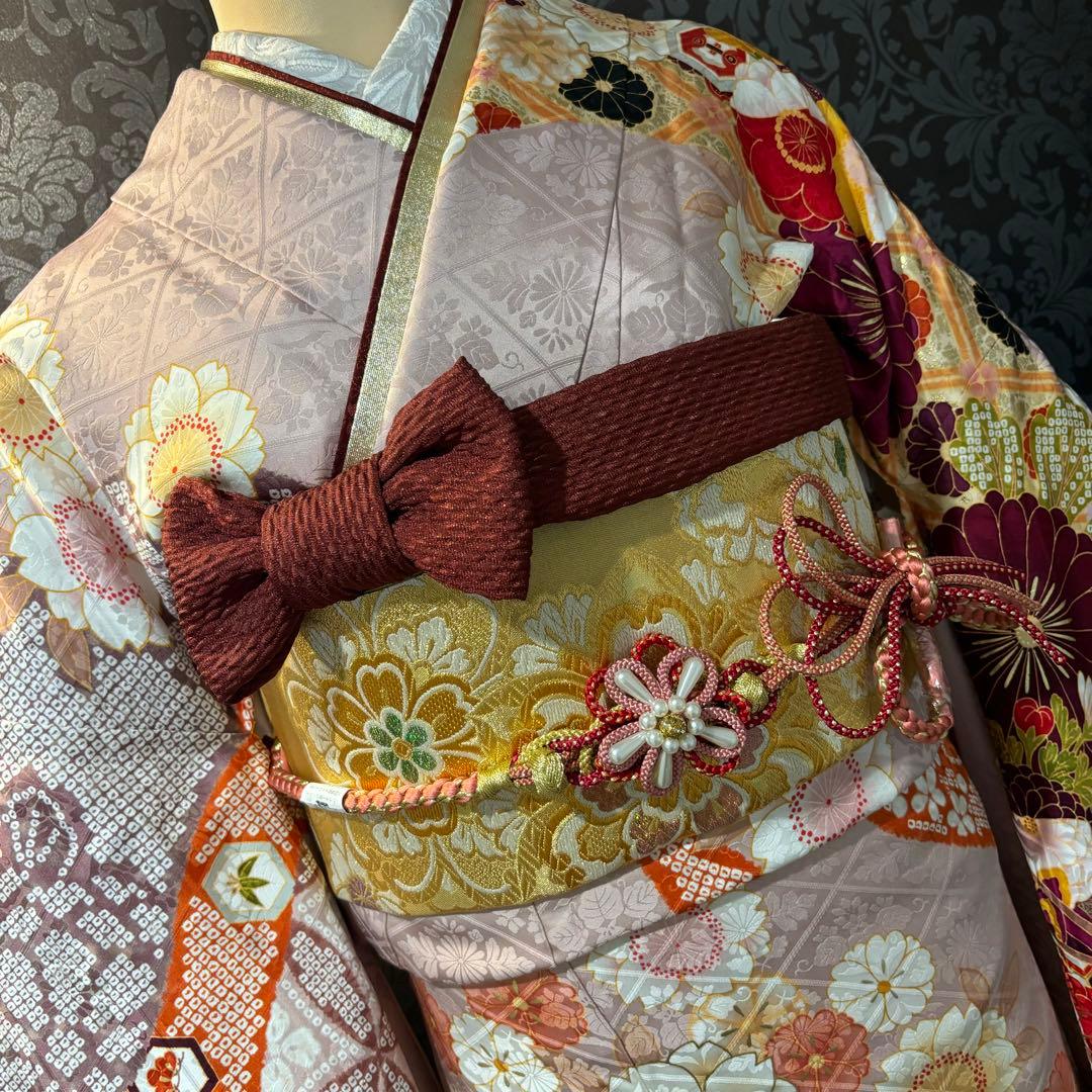 美品　地紋　花模様　金駒刺繍　金彩　逸品　振袖　フルセット 振り袖