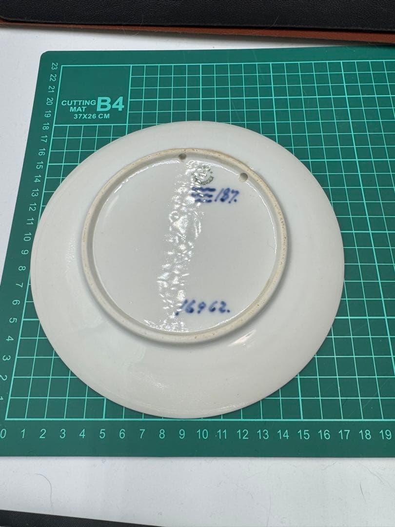 1920年、イヤープレート。イエスを抱くマリア。額縁セット。