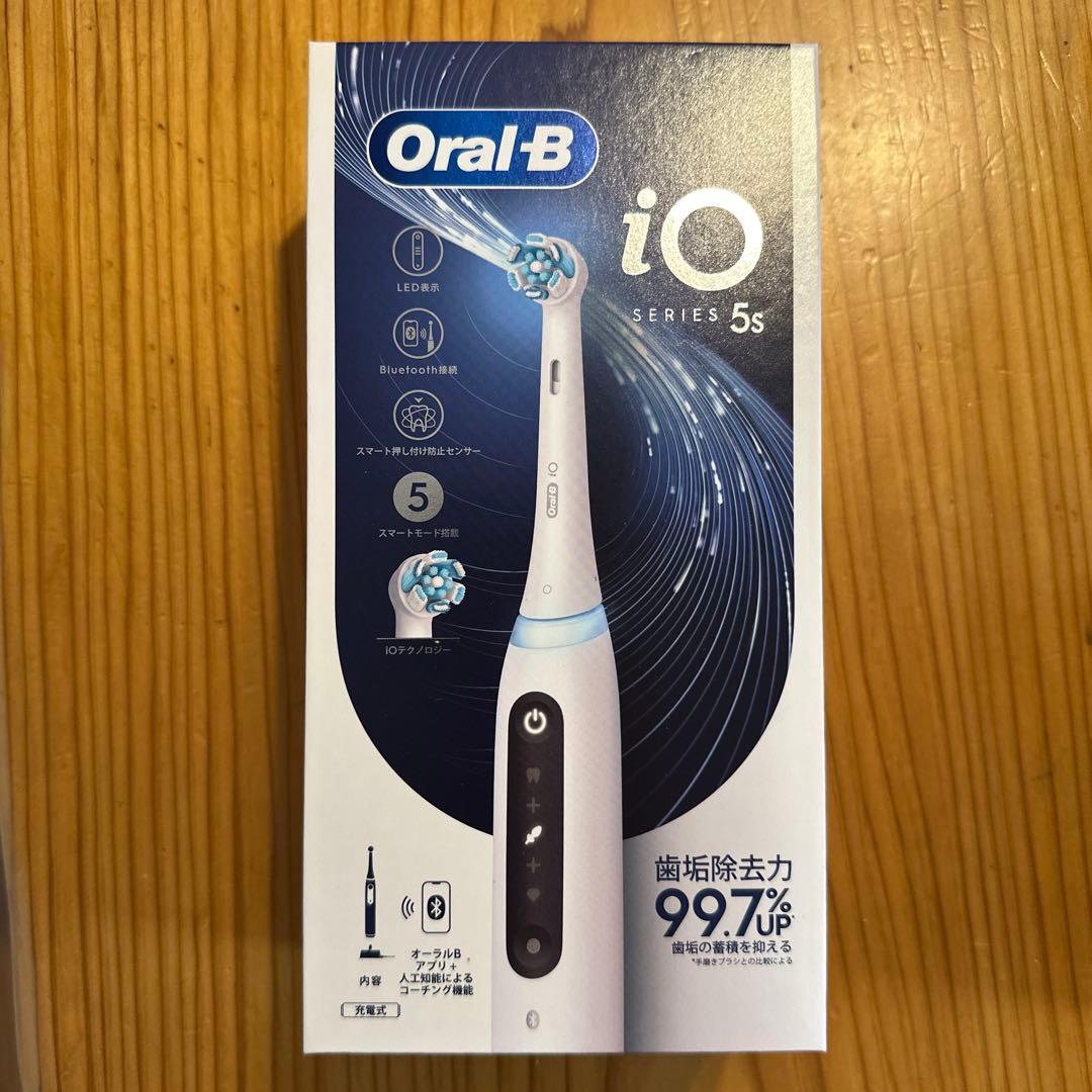 新品未開封 ブラウン 電動歯ブラシ オーラルB iO5S iOG51A60WT.