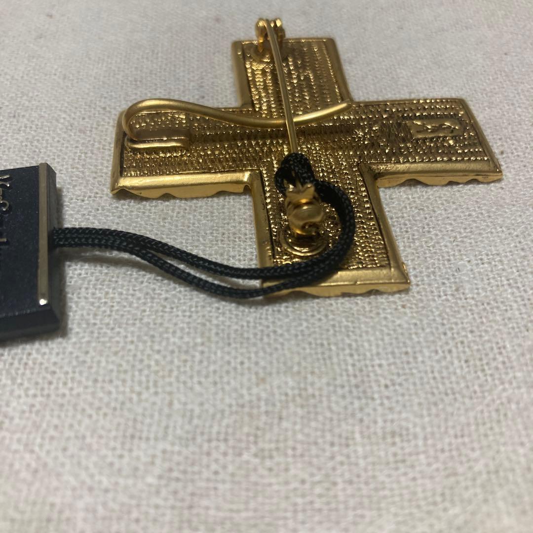 YVES SAINT LAURENT クロスブローチ